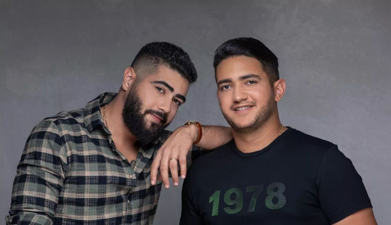 Henrique e Juliano se juntam a Felipe Araújo em sunset no Farol Shopping