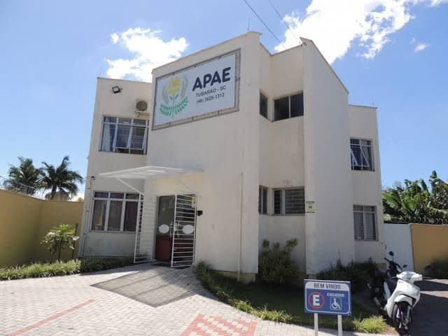 Após Apae suspender atendimentos, Estado e município esclarecem repasses