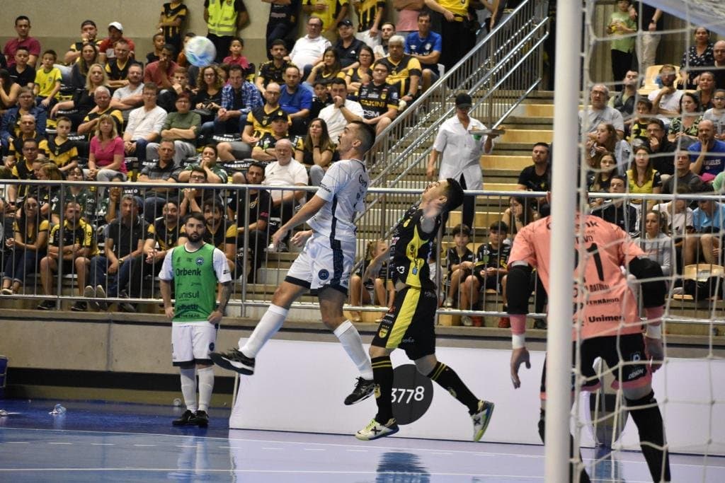 LIGA: Tubarão Futsal é superado pelo Jaraguá