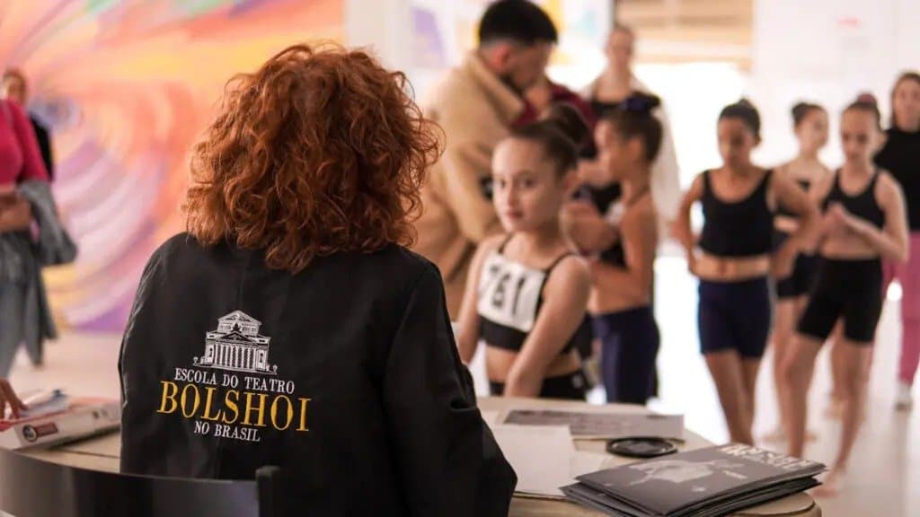 Três bailarinos são aprovados em pré-seletiva de escola de teatro