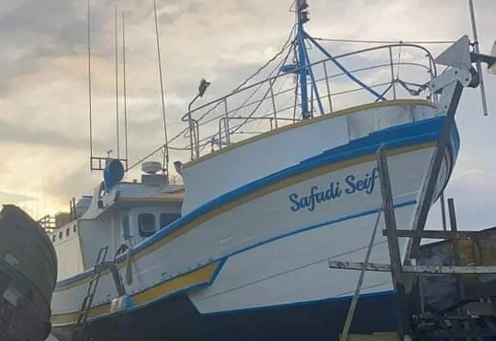 Marinha suspende buscas a pescadores que naufragaram em Garopaba