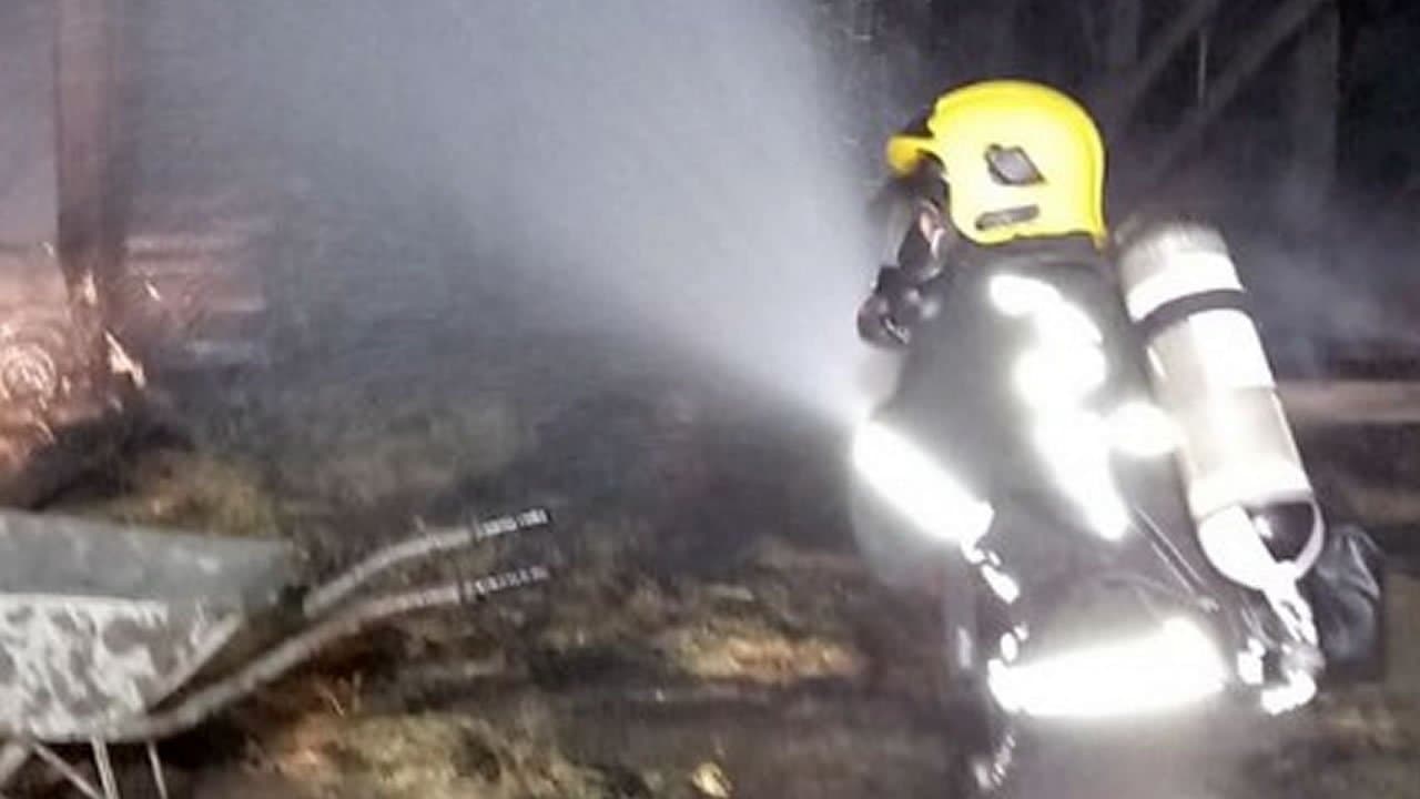 Incêndio destrói galpão em Gravatal