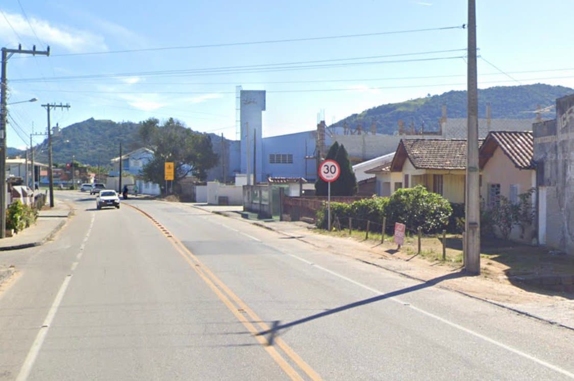 Ciclista morre atropelado por caminhão após sair do trabalho