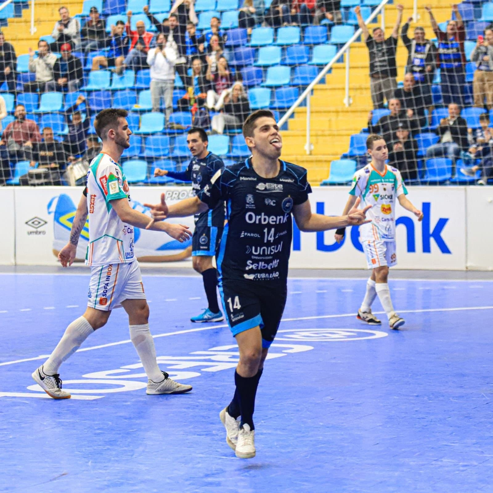 No Paraná, Tubarão Futsal encara Foz Cataratas