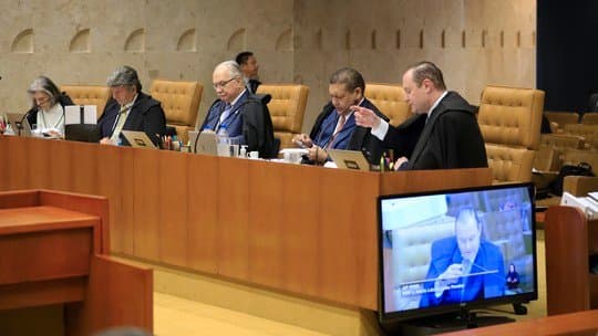 STF forma maioria para condenar 1º réu dos atos golpistas de 8 de janeiro