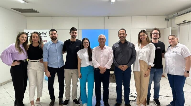 Médicos aprovados em programa federal iniciam atendimento em Tubarão