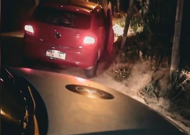 Ladrões de residência batem carro durante perseguição e um deles consegue fugir