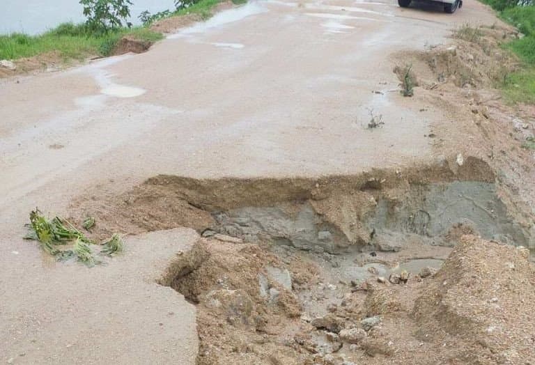 Defesa Civil alerta para risco de desmoronamentos na Aggeu Medeiros