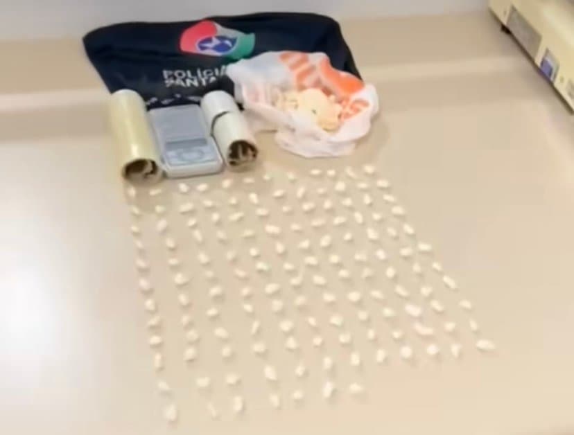 Traficantes pulam do segundo andar para tentar escapar de prisão