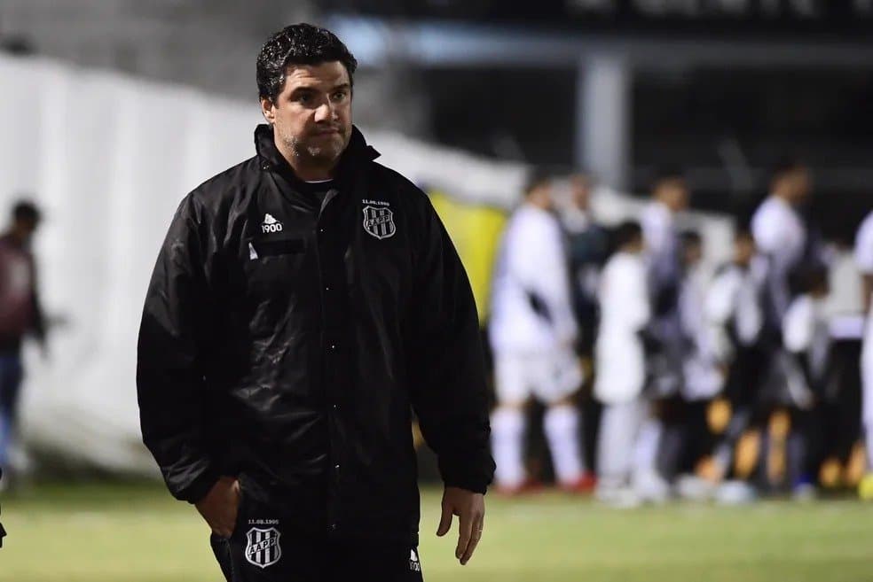 Felipe Moreira é o novo técnico do Hercílio Luz