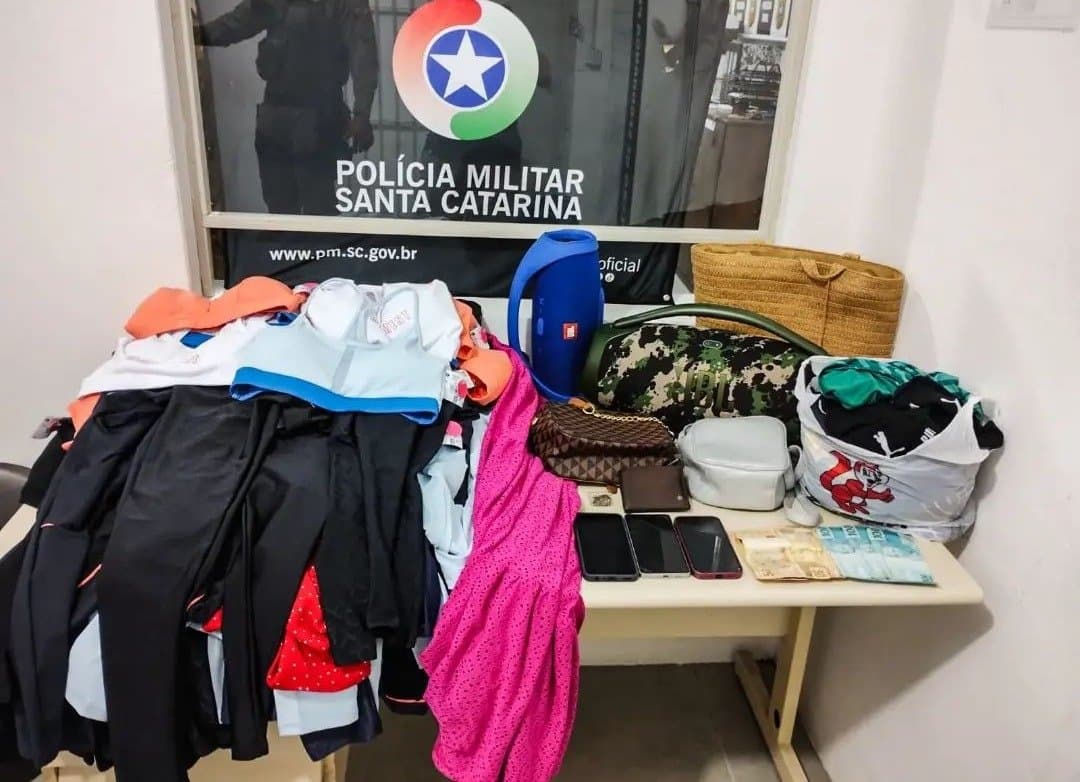 Loja do Farol Shopping é furtada e cinco pessoas são presas duas horas após o crime