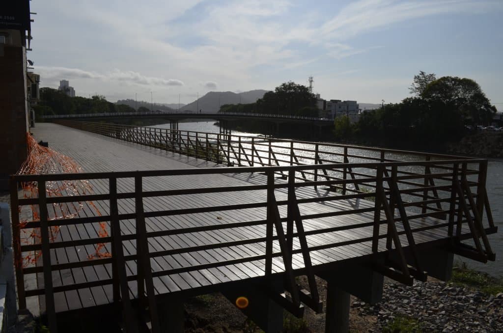 Novo deck da beira-rio tem obra concluída, restando alguns detalhes para Termo Definitivo de Entrega
