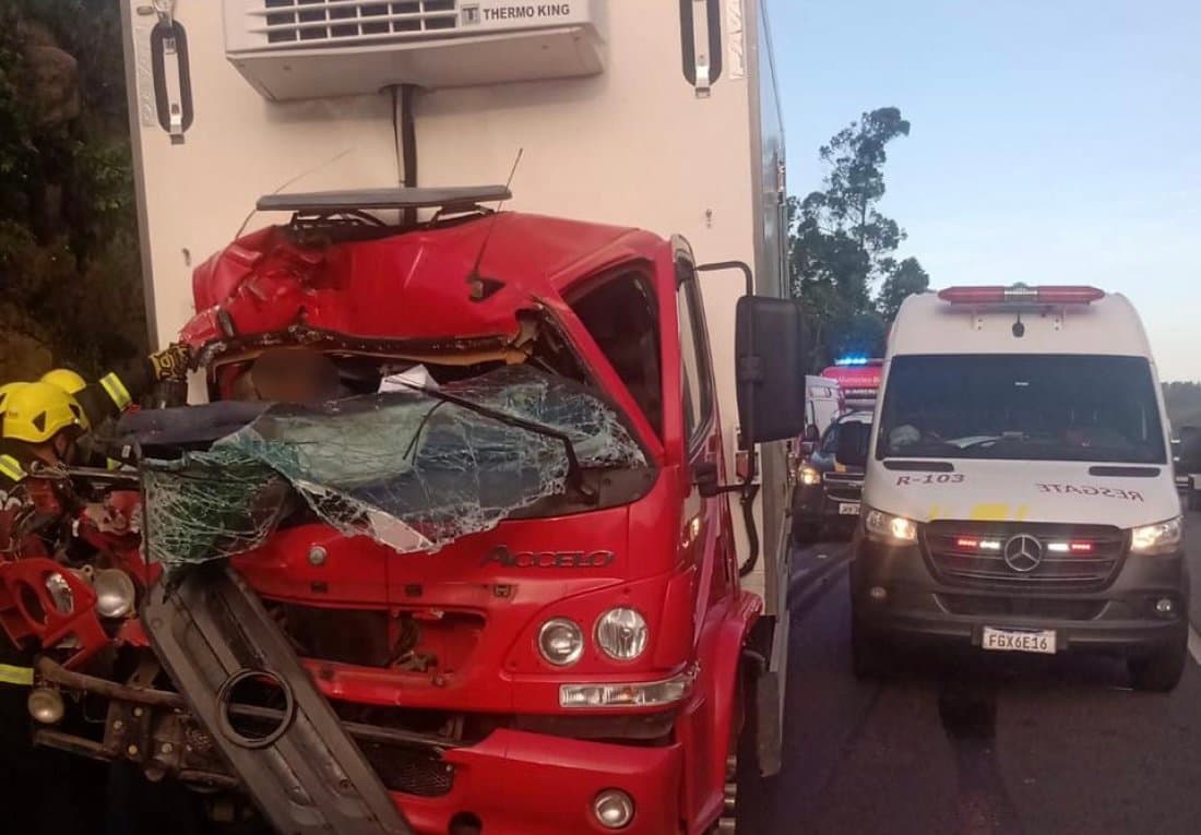 Caroneiro de carreta morre em acidente na BR-101