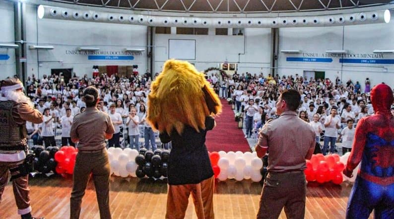 Mais de 330 crianças se formam no Proerd em Tubarão