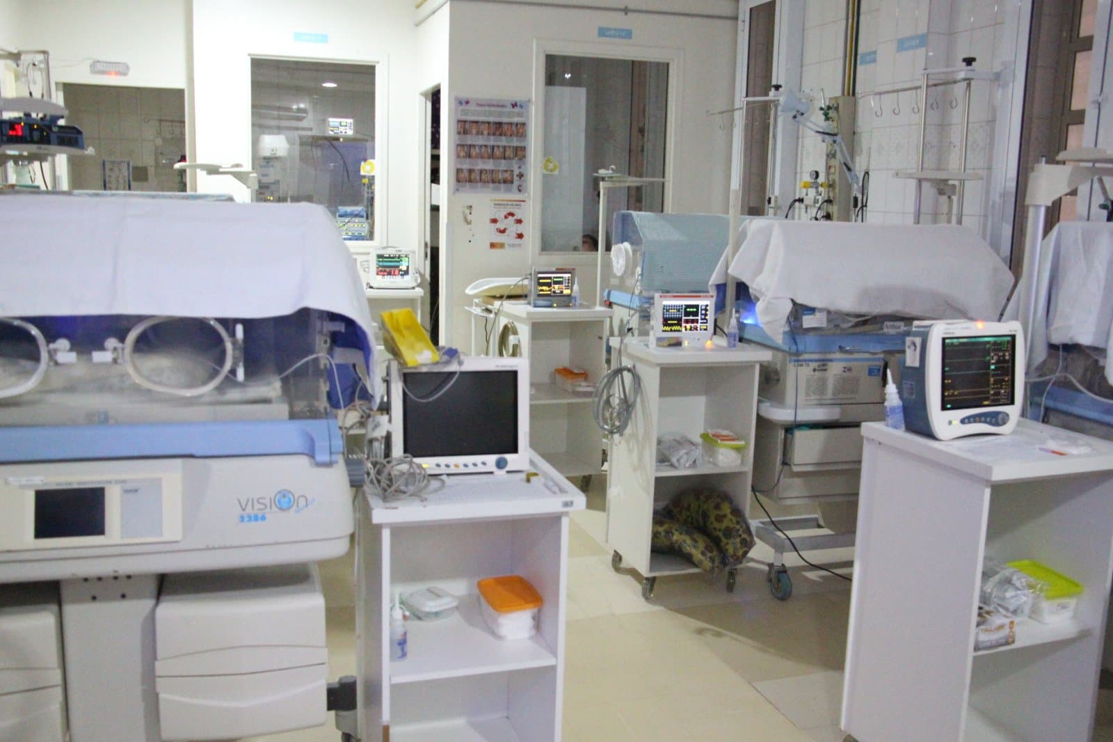 Mais uma fase da reforma e ampliação da UTI Neonatal e Pediátrica de Tubarão é concluída