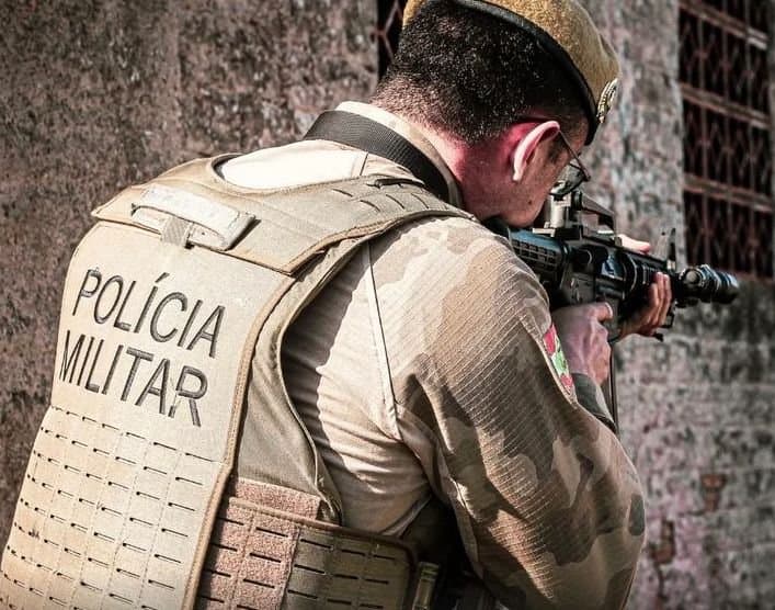 Após assassinar parente da companheira, homem é morto pela polícia