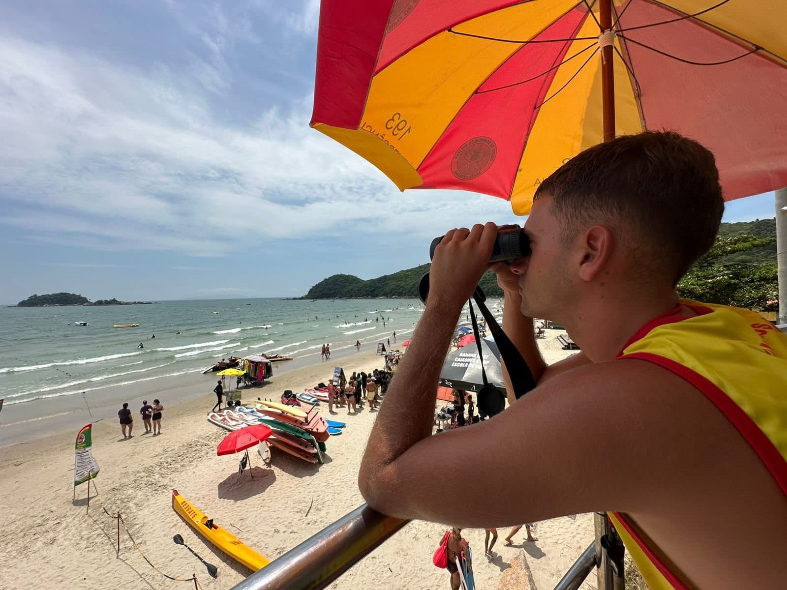 A cada 12 minutos, uma pessoa é salva de afogamento no litoral de SC