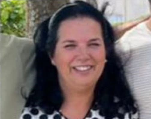 Mulher sai para caminhar na praia e desaparece