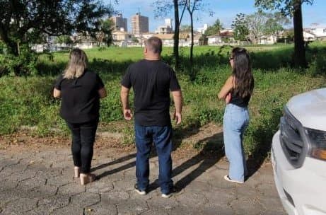 Fiscalização de terrenos e imóveis abandonados será intensificada em Tubarão