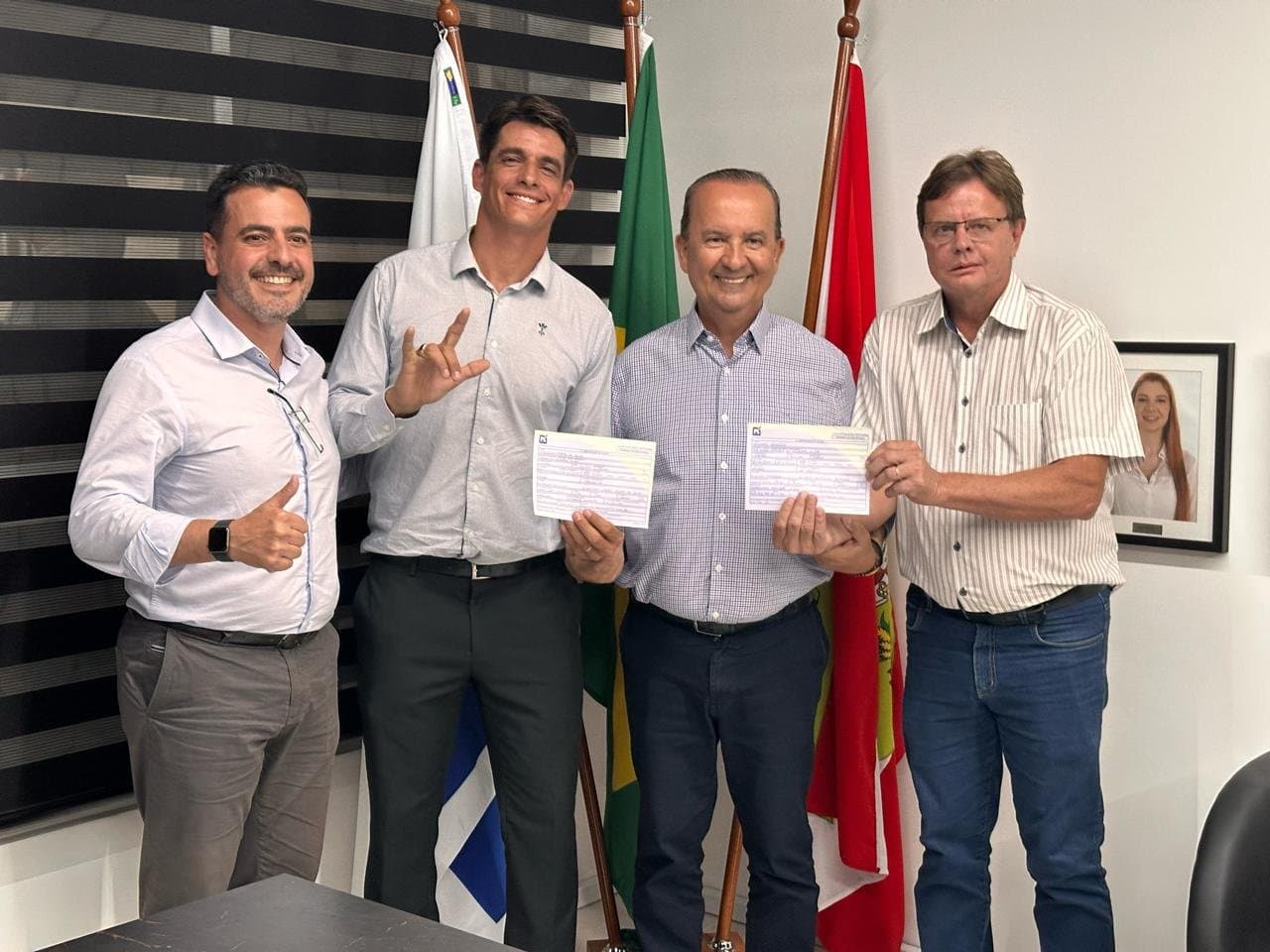 Preto Crippa e Gilberto Heinzen se filiam ao PL