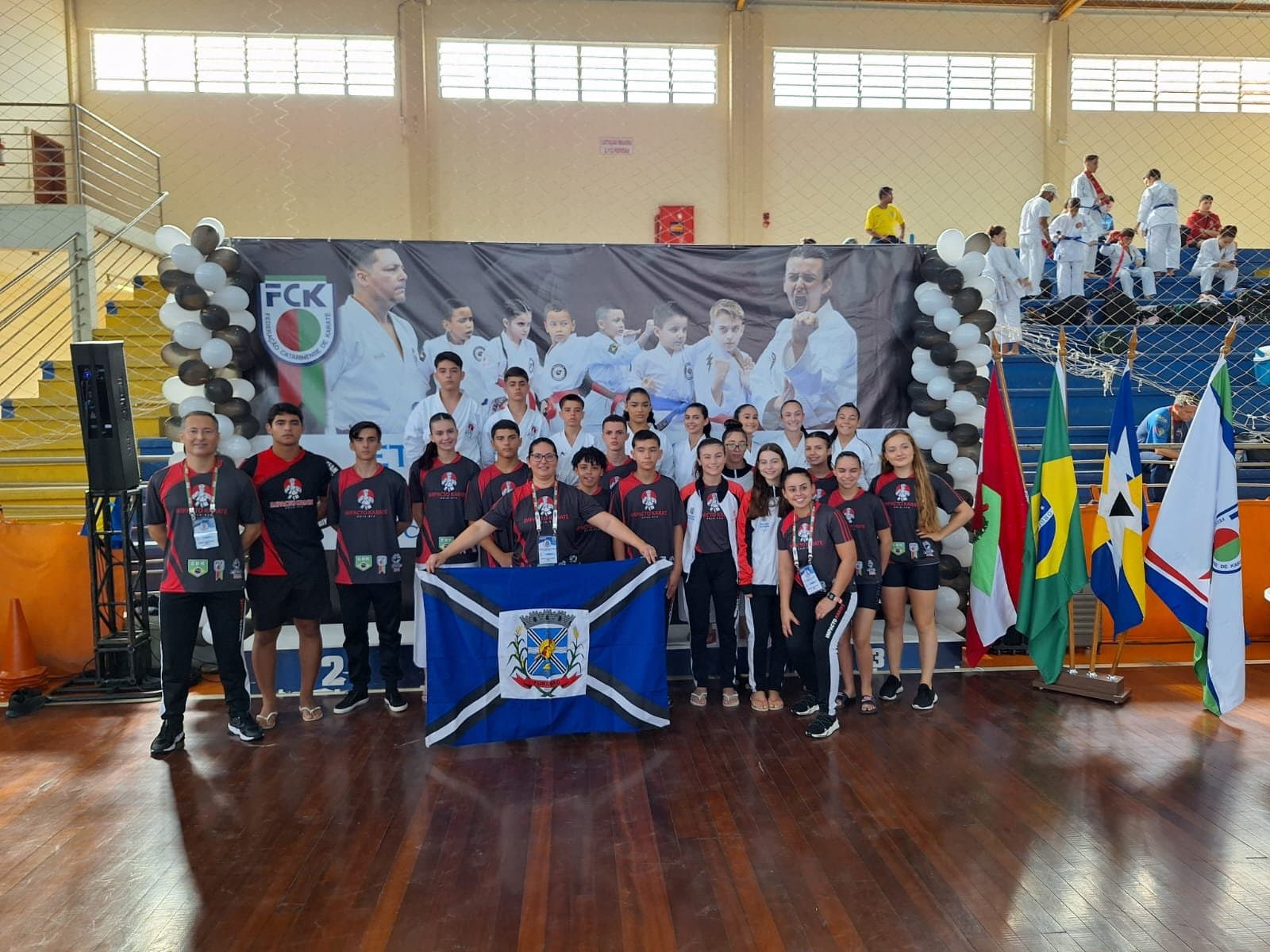 Caratecas de Tubarão se destacam em etapa estadual da modalidade