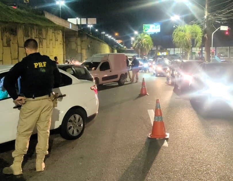 Cinco pessoas morreram e 102 ficaram feridas nas rodovias federais de SC durante a Operação Semana Santa