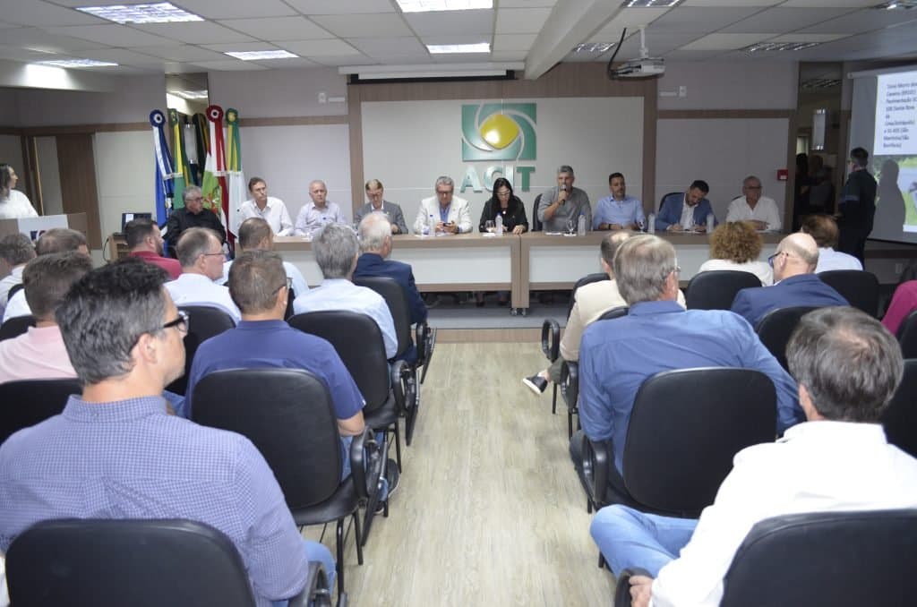 Duas comissões serão criadas para buscar alternativas ao problema do Morro dos Cavalos