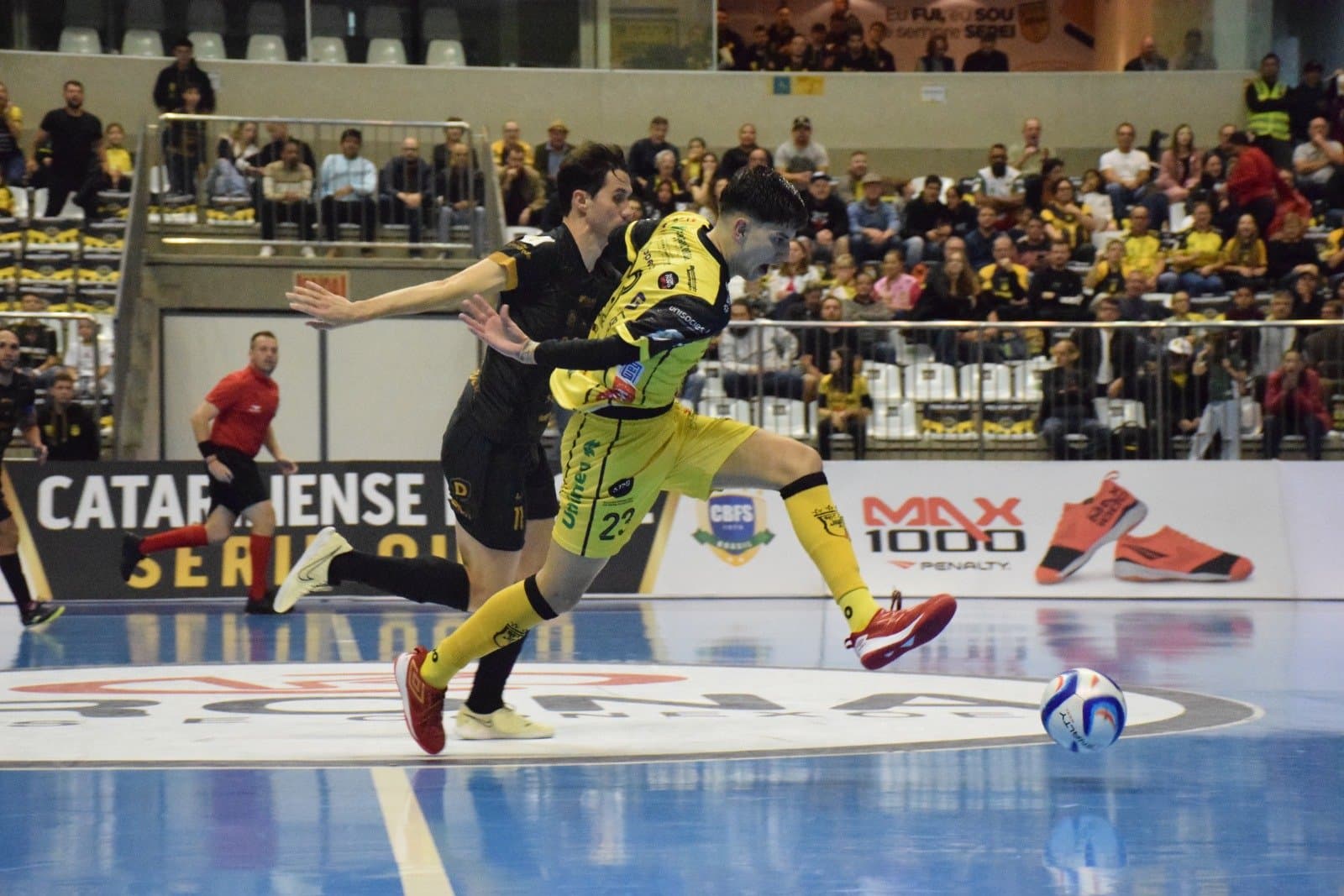 ESTADUAL: Tubarão Futsal sofre goleada em Jaraguá do Sul
