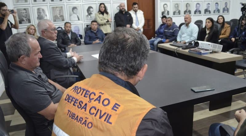 Tubarão reduz programação de aniversário e adota cidade gaúcha afetada pela enchente