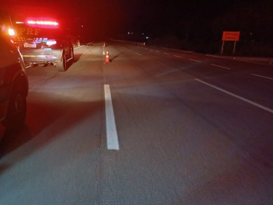 Motorista foge após atropelar e matar jovem na BR-101