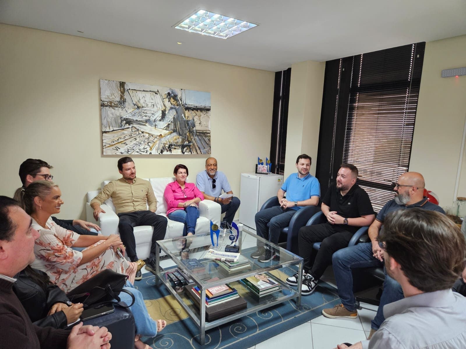 Regras do primeiro debate com os candidatos a prefeito de Tubarão são definidas com assessores