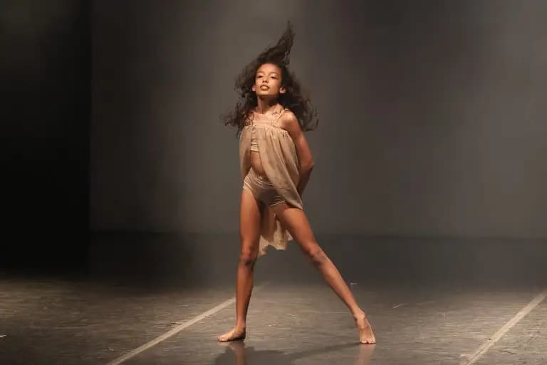 Bailarinos do Parque Diamante se destacam no 41º Festival de Dança de Joinville