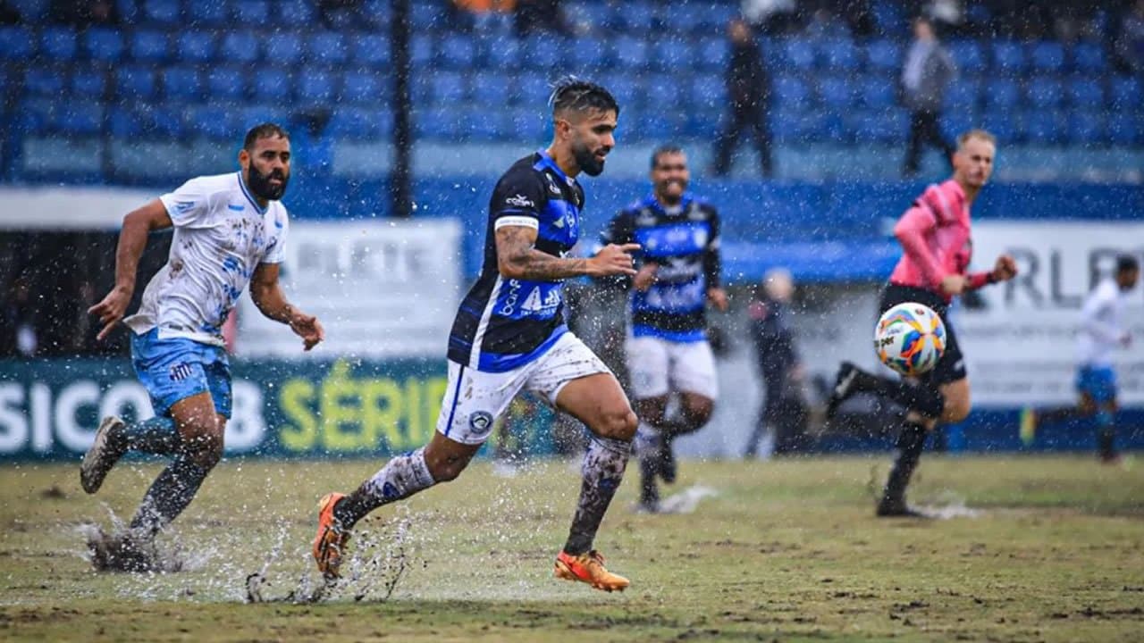 SÉRIE B: Tubarão empata e garante vaga no mata-mata na segunda divisão do Catarinense
