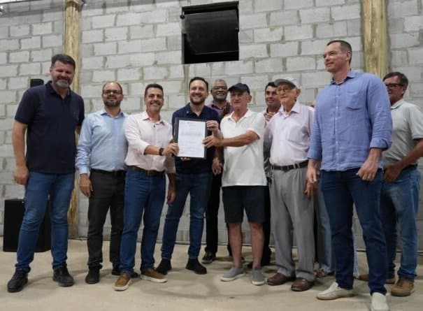 Ordem de serviço para pavimentação da Estrada da Sanga do Lageado é assinada