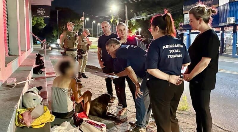 Mais seis moradores de rua recebem encaminhamento da assistência social em Tubarão
