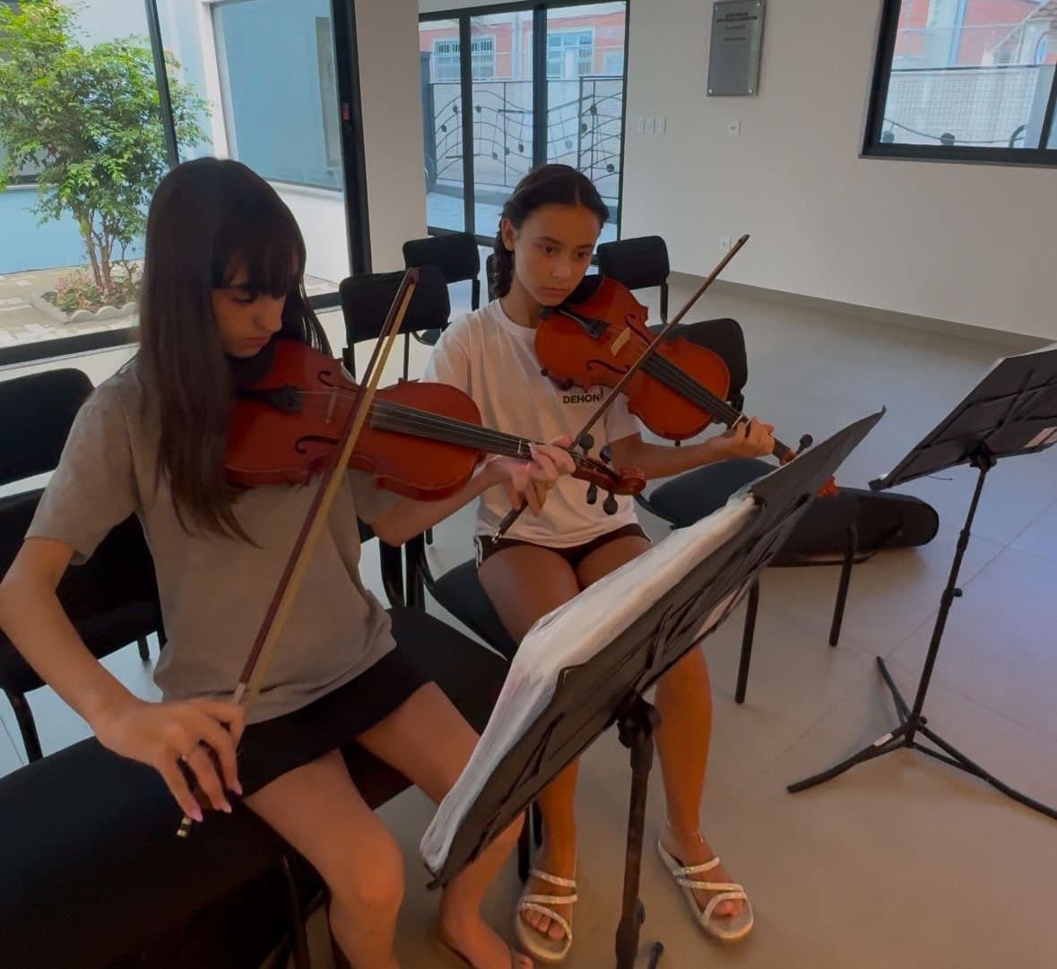 Associação Orquestra Santa Teresinha abre vagas para aulas gratuitas de instrumentos e canto