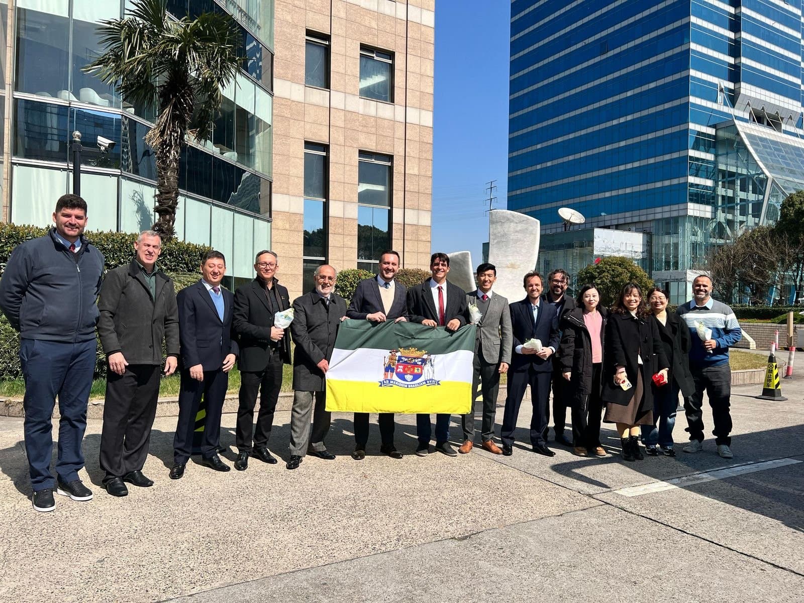 Comitiva catarinense visita a sede da multinacional Eikto, na China