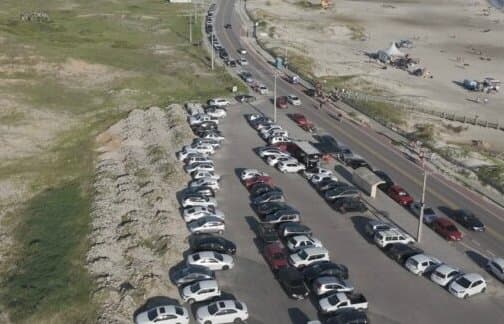 Justiça é acionada para que empresa remova entulhos no estacionamento da Praia do Cardoso