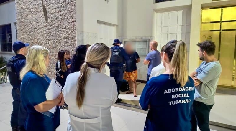 Em nova força-tarefa, um morador de rua decidiu voltar à cidade de origem e outro aceitou tratamento contra a dependência química