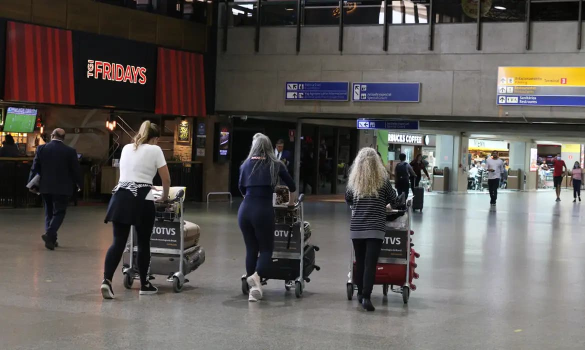 Brasil começa a exigir visto para cidadãos dos EUA, Canadá e Austrália