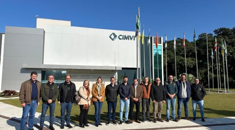 Prefeitos da Amurel visitam consórcio referência em gestão de resíduos