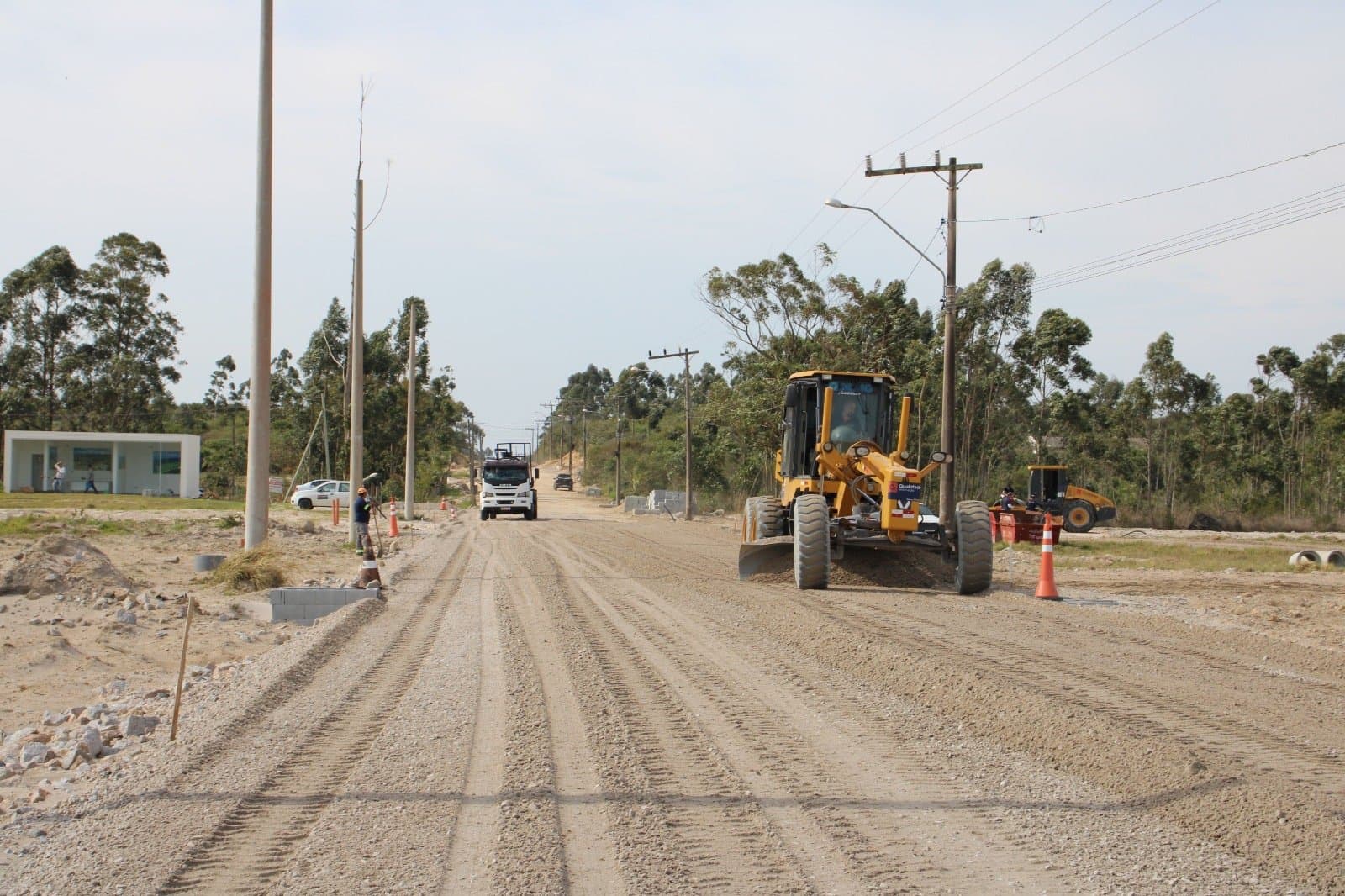 Obra de pavimentação do acesso à Praia do Sol passa por vistoria técnica