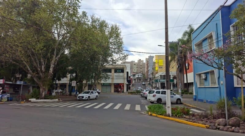 Rua São Manoel ficará interditada entre a noite desta sexta (19) e a manhã de segunda-feira (22)