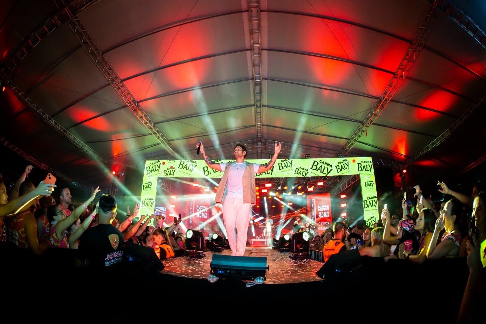 Jammil retorna ao Bloko Rosa como único axé no Carnaval após repercussão histórica