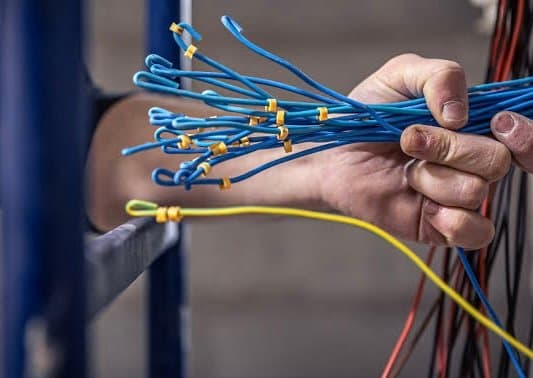 Suspeito de furtar cabos elétricos e causar transtornos à população é preso