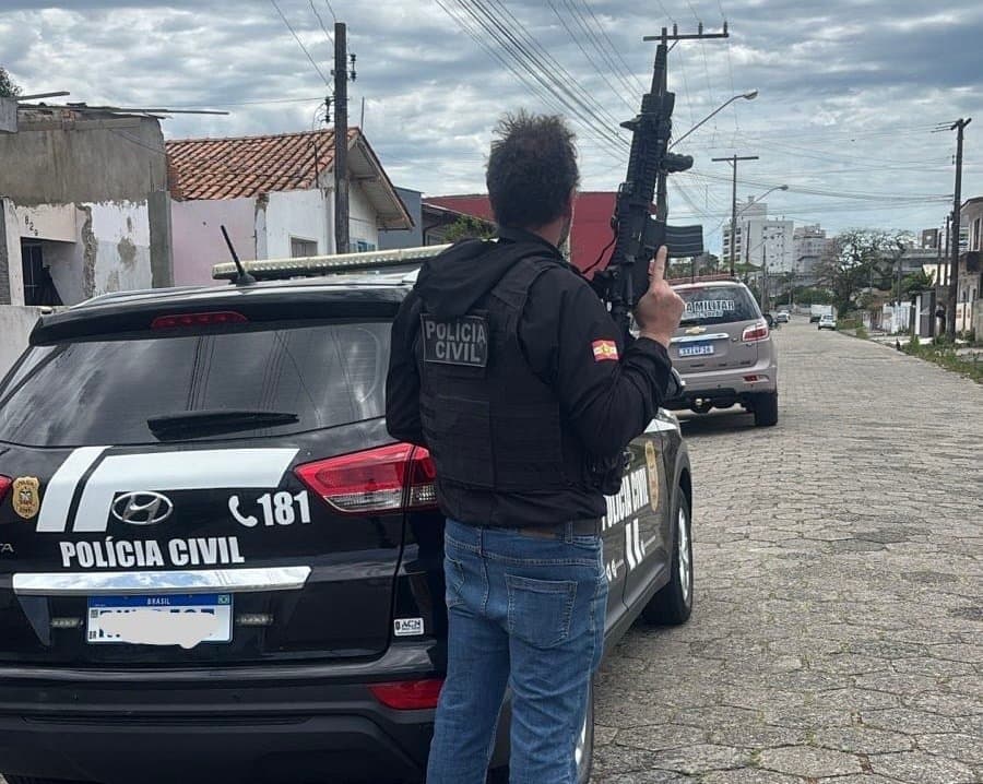 Traficante de tele-entrega é preso com mais de R$ 20 mil