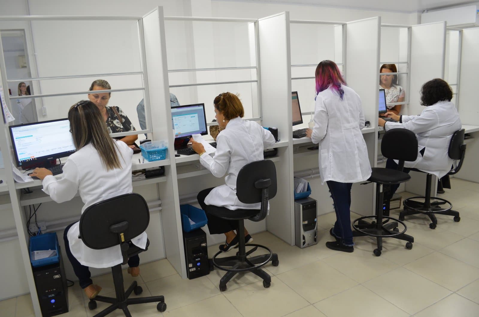 Farmácia Básica já funciona no Centro de Referência em Saúde