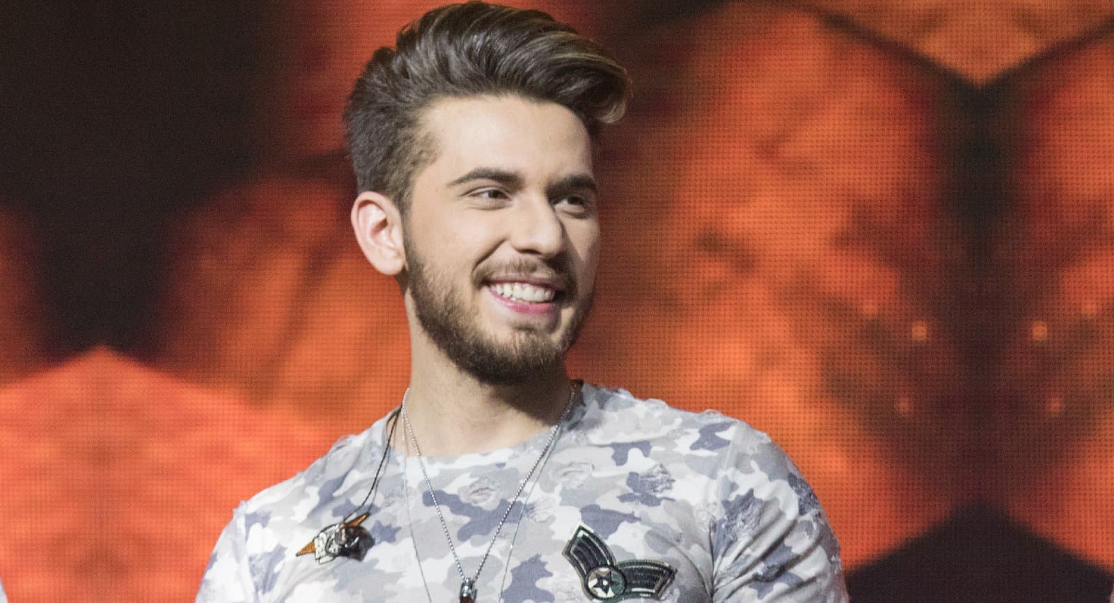 Gustavo Mioto se apresenta na Makawi, em Jaguaruna, neste sábado (25)