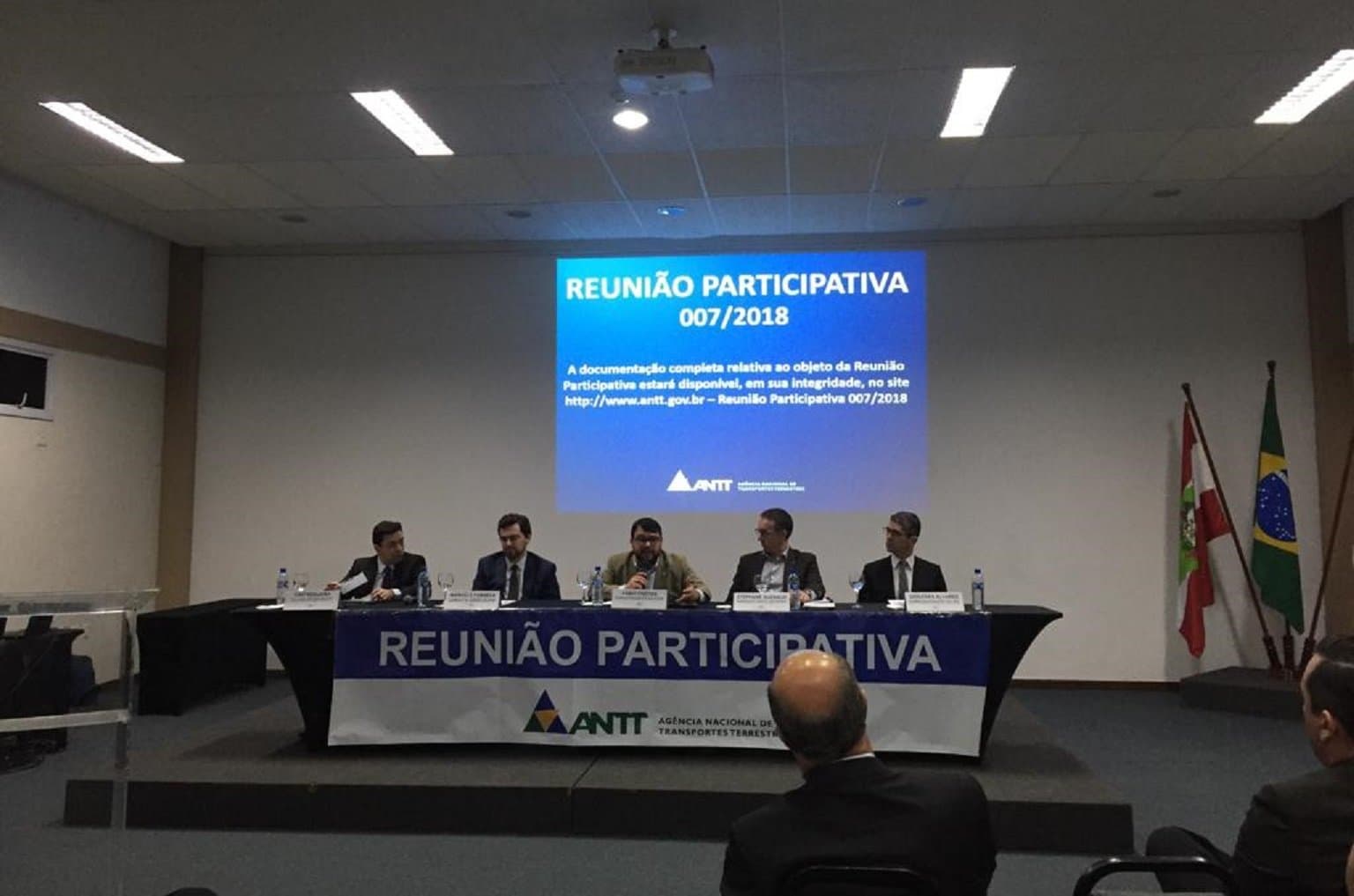 Prefeitos e entidades debatem pedágio com técnicos da ANTT