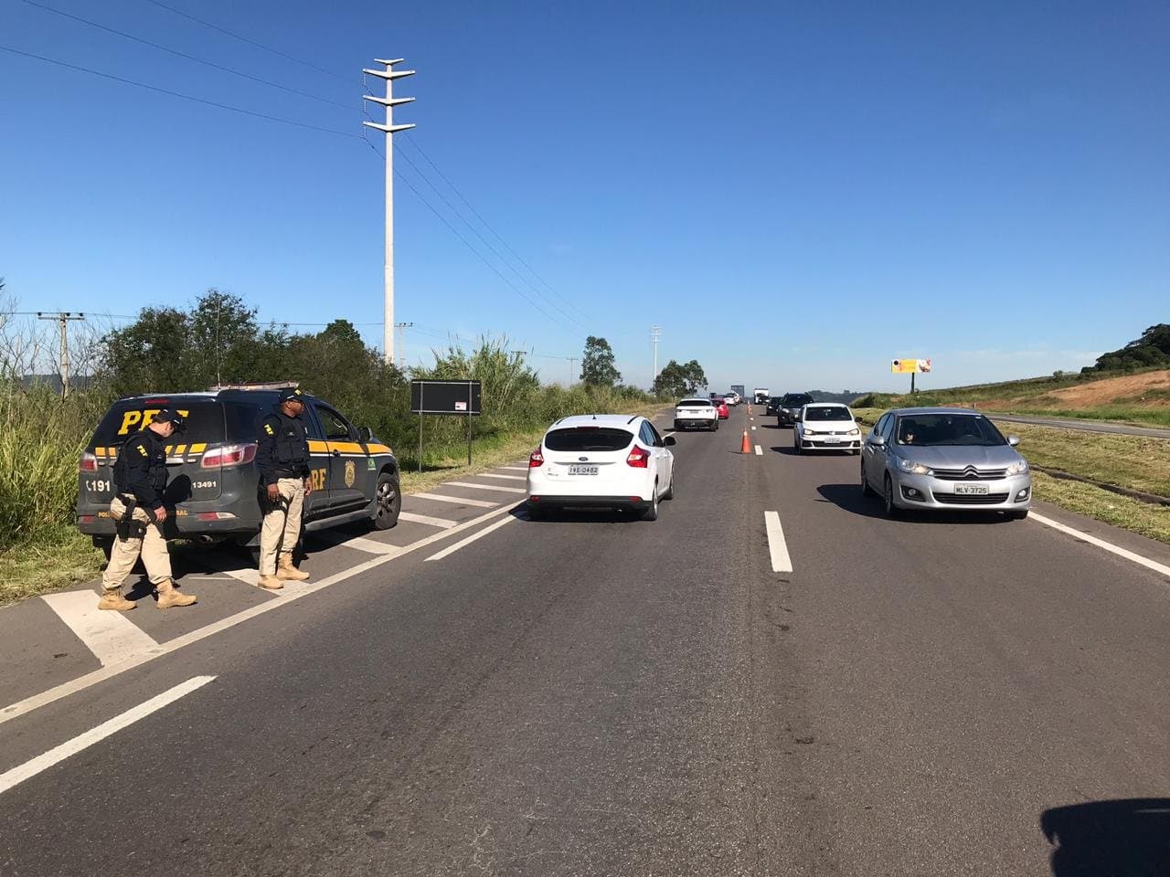 PRF libera o sentido sul da BR-101; ponte de Jaguaruna segue interditada